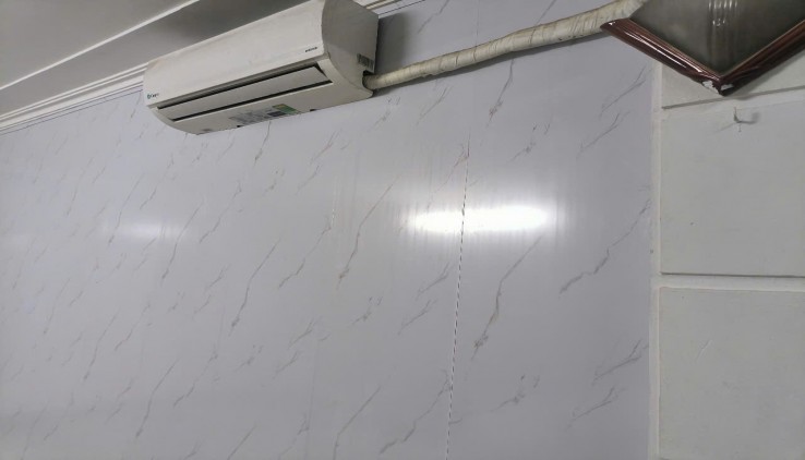 Cho thuê nhà nguyên căn ngõ Thái Thịnh, Đống Đa, 55m2, 2 tầng, 3 ngủ, 11 Triệu
